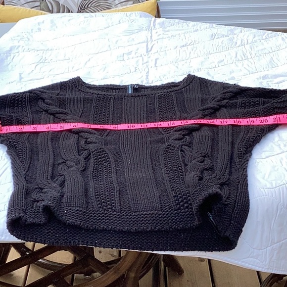 Marciano black cable sweater. Great for ‘sweata weatha’. Perfect over jeans. - Picture 12 of 13